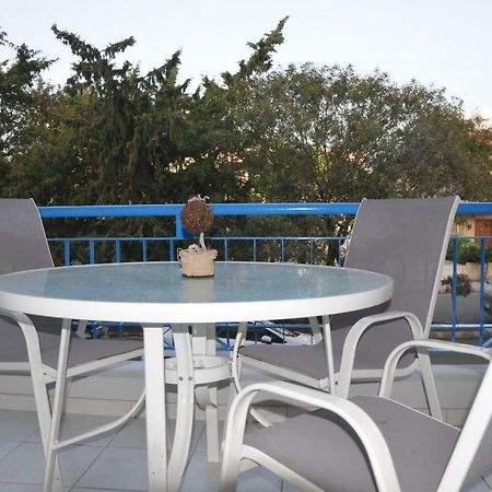 Iris Village Paphos Bagian luar foto