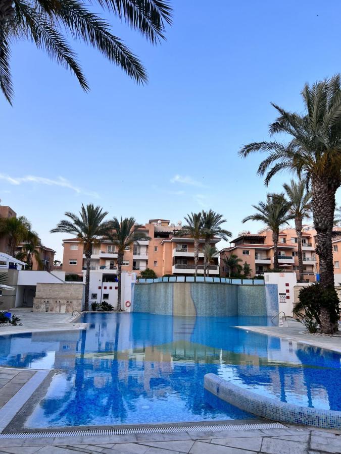 Iris Village Paphos Bagian luar foto