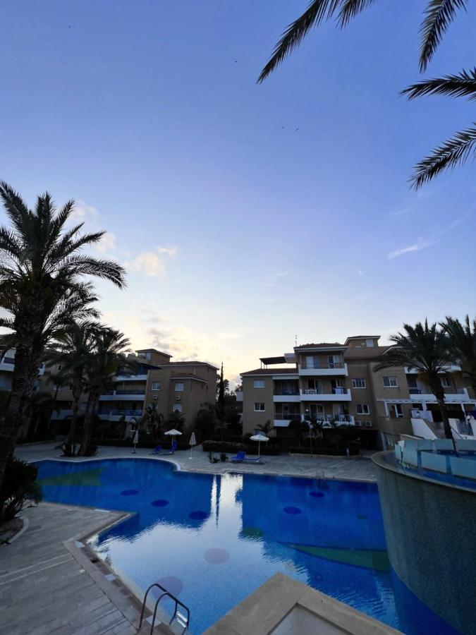Iris Village Paphos Bagian luar foto